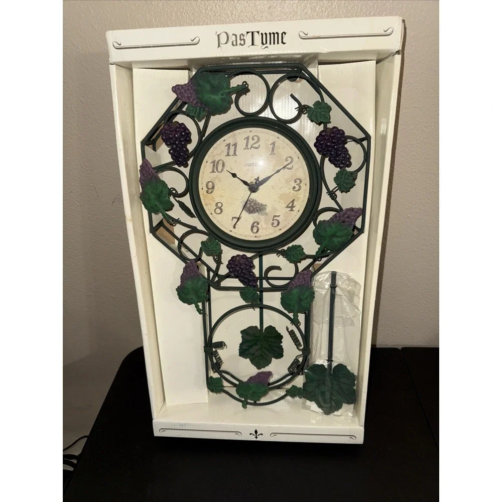 Vintage Clock hanging wall Metal Purple Grapes Green Ivy Pendulum Cottage 18 In